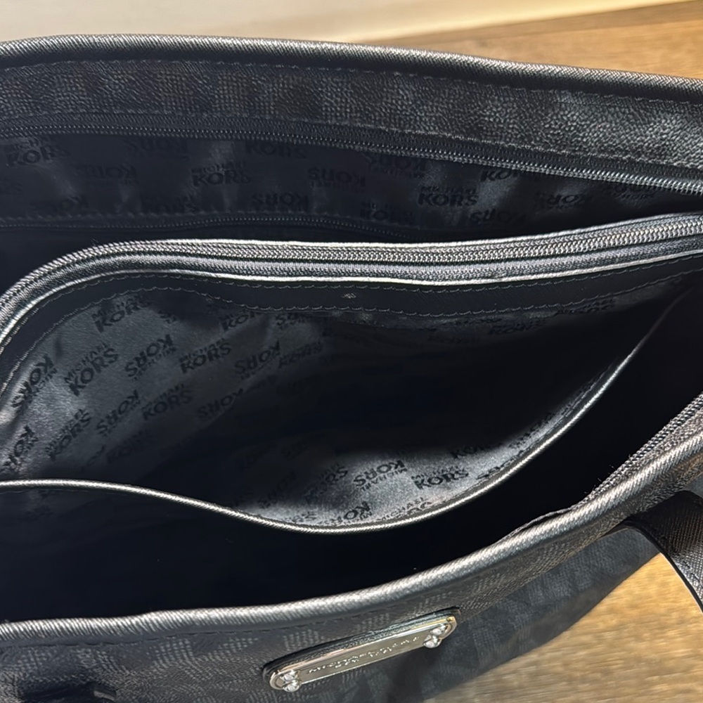 Michael Kors Charcoal Signature Tote - Picture 7 of 12
